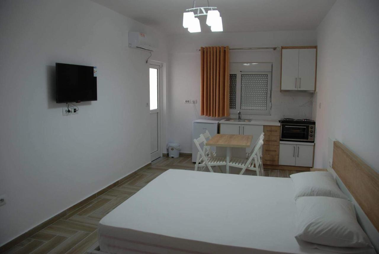 The Hill Apartment Sarande Exterior photo